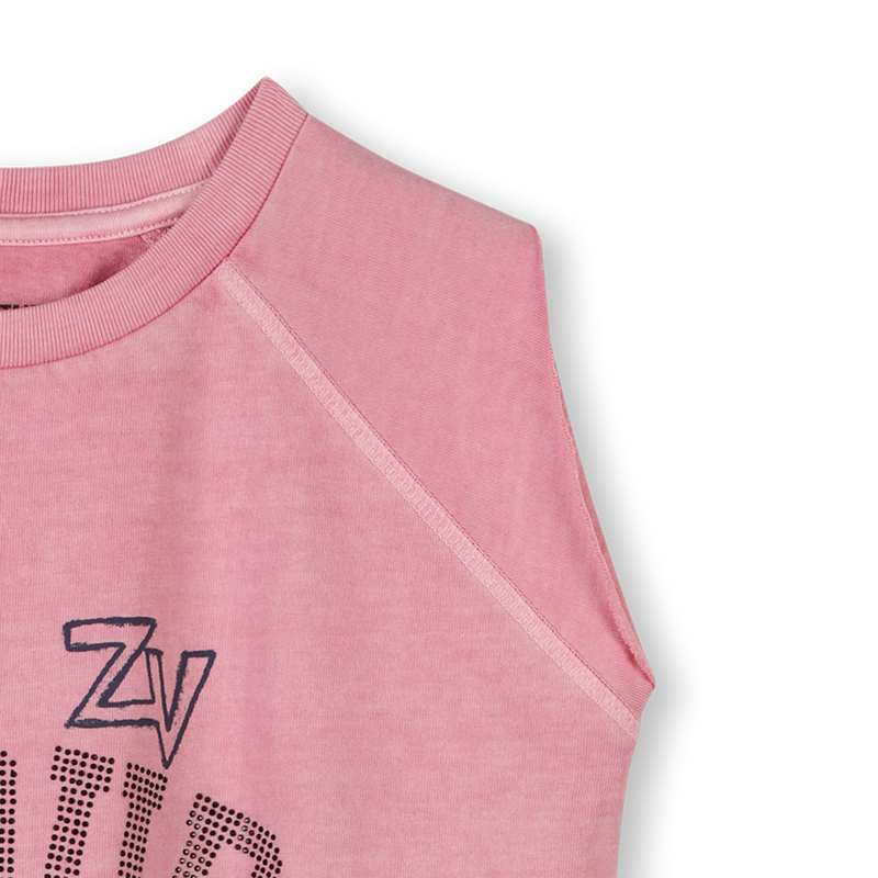 Sleeveless T-shirt